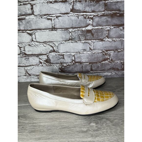 MUNRO Yellow Croc Embossed Pearl Beige Penny Loafers Shoes Women Sz 11M US/42EU - Picture 5 of 16